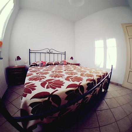 Villa Evillia Лука Екстериор снимка