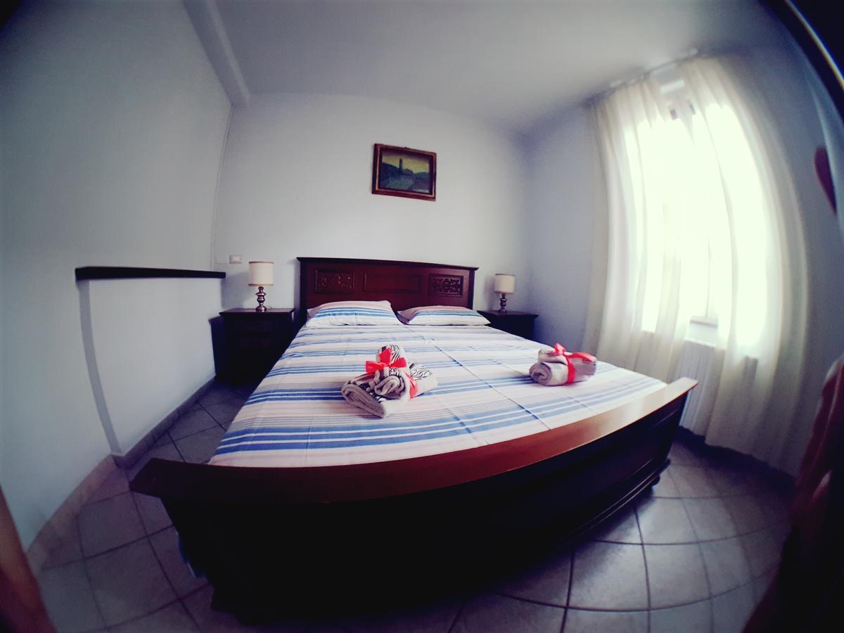 Villa Evillia Лука Екстериор снимка