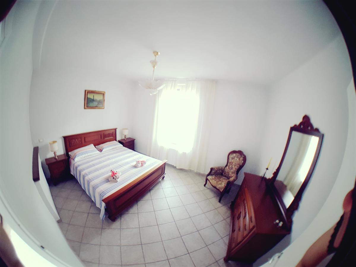 Villa Evillia Лука Екстериор снимка